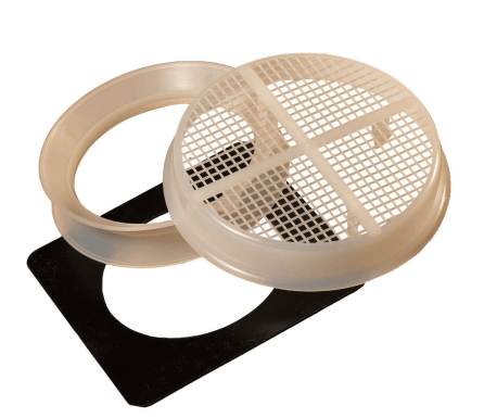 Ventilaciona rešetka sa mrežicom